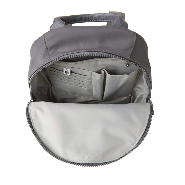 Baggallini Central Park Backpack